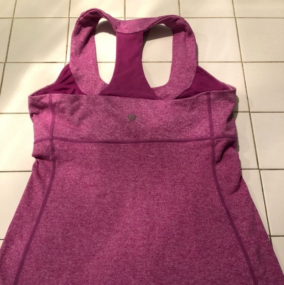 Lululemon - Picture 3 of 3